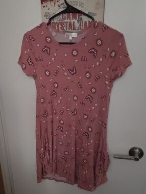 Women’s Dusty Rose Short Sleeve Casual Dress with Moon & Butterfly Print